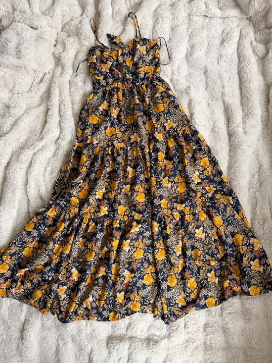 Francesca's Collections Dresses & Skirts - Francesca's Summer Navy Maxi Dress with pockets Yellow Floral Print